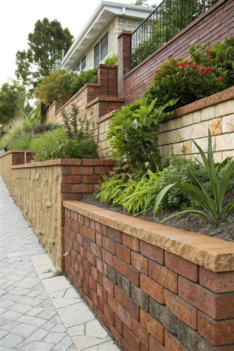 16+ Stunning Brick Retaining Wall Ideas