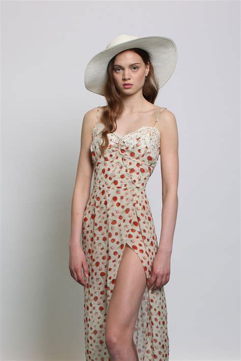 Lara Roses Dress – Rosamosario