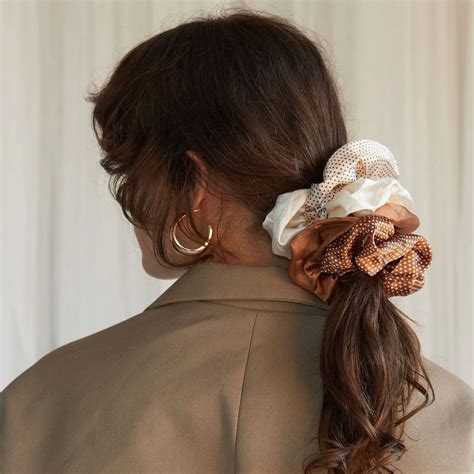 20 Quick Updos For Medium Hair To Help You Get Ready Easily