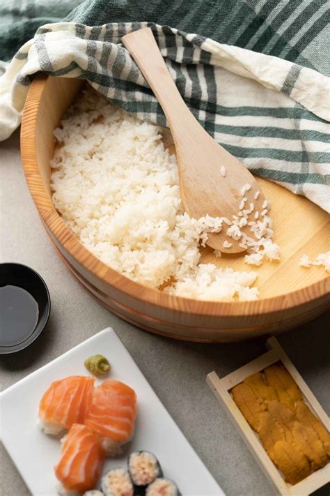 How to make sushi rice in a rice cooker hungry huy – Artofit