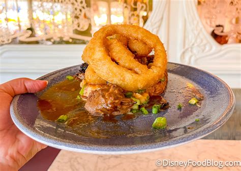 REVIEW: We're Trying NEW Menu Items at The Plaza Restaurant in Magic ...