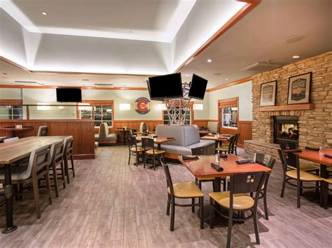 Hotels In Downtown Colorado Springs Near Airport | Holiday Inn Colorado ...