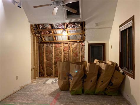 How to replace carpet with hardwood floor? A step-by-step guide to ...