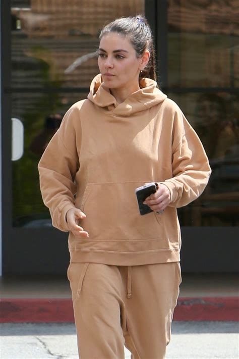 Mila Kunis in Comfy Outfit in Los Angeles 06/02/2023 • CelebMafia