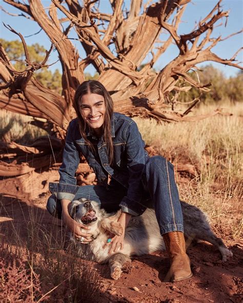 Banana Republic's Spring 2023 Campaign by Richard Phibbs — Anne of ...