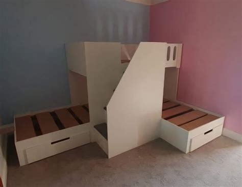 corner triple bunk bed