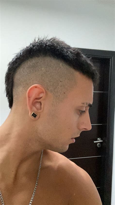 Pin by Fouk on arte | Mohawk hairstyles men, Mohawk hairstyles, Short ...