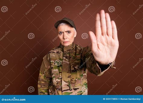 Photo Portrait of Attractive Mature Woman Army Soldier Stop Gesture ...