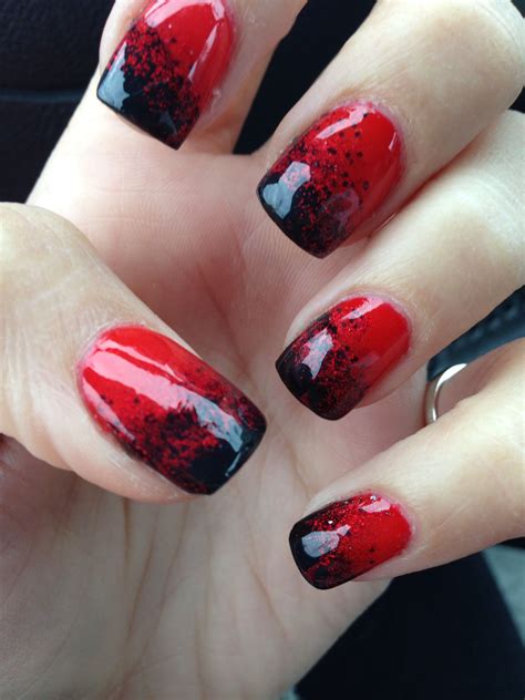 Red and black Halloween gel nails | Red gel nails, Black gel nails, Red ...