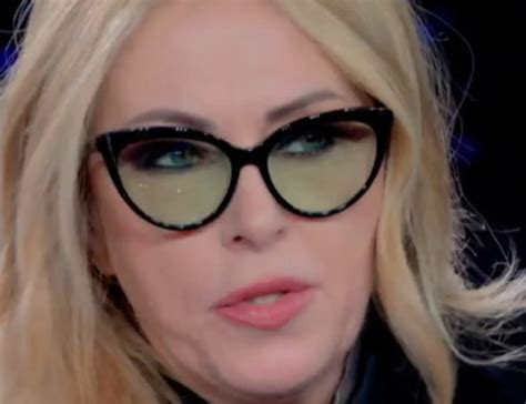 Roberta Bruzzone a Verissimo: "Per il caso Garlasco ho ricevuto minacce ...