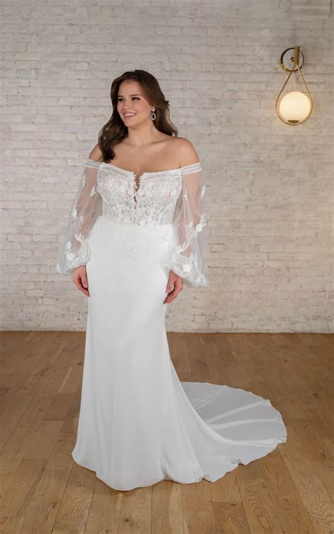 Mountain Wedding Dresses for the Adventurous Bride - Pretty Happy Love - Wedding Blog | Essense ...