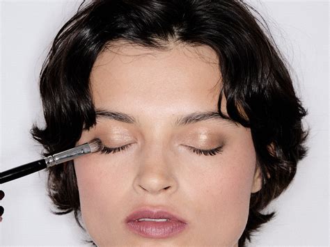 5 Transformative Makeup Tips For Glasses Wearers | Vogue