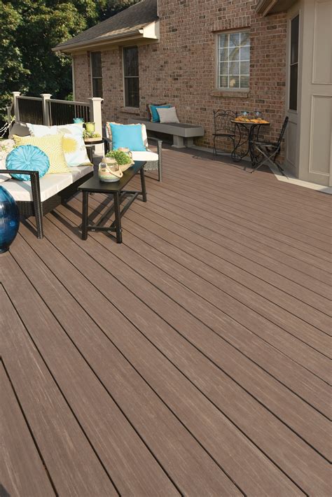 AZEK Deck's New Vintage Collection Poised to Reinvent PVC Decking