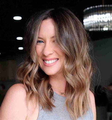 Shoulder Length Loose Curly Hair