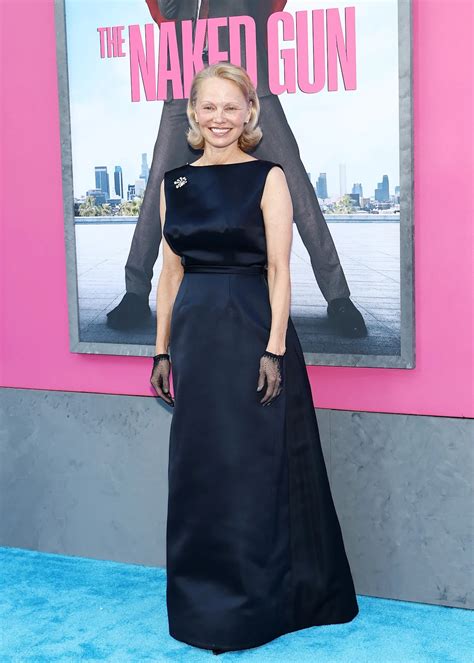 Pamela Anderson Debuts Stunning Copper Hair Color in Time for Fall: See ...