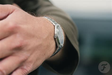 Hands-On With The Ultra-Slim Christopher Ward Twelve 660