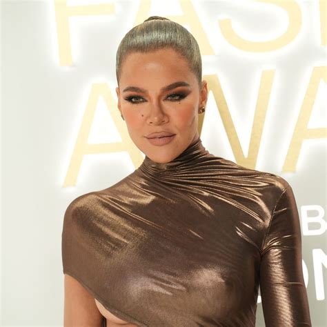 How to style an oversized top with a maxi skirt: 2025 fashion trends