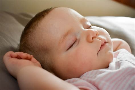 Inspirating Info About How To Help A Light Sleeper - Platformtime