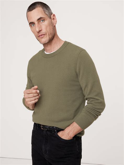 Cashmere Crew-Neck Sweater | Banana Republic