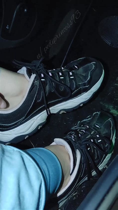 Shoes off in the car againn~ would you worship my sore feeeet~? : r ...