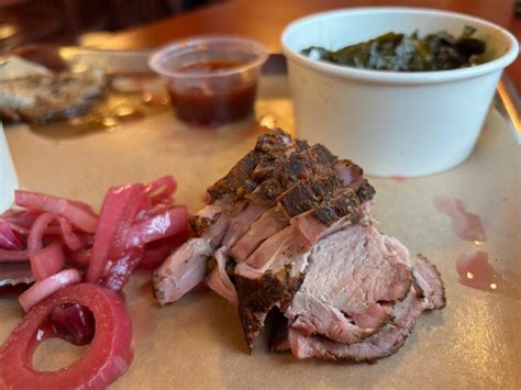 Preview the new barbecue, sides, and sauces at Black Dog Urbana - Smile ...