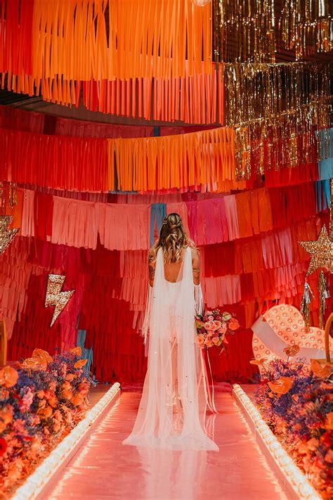 Christmas kitsch wedding inspiration – Artofit