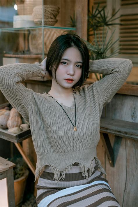 Women+Wearing+Short+Skirts+And+No+Panties Photos, Download The BEST Free Women+Wearing+Short ...