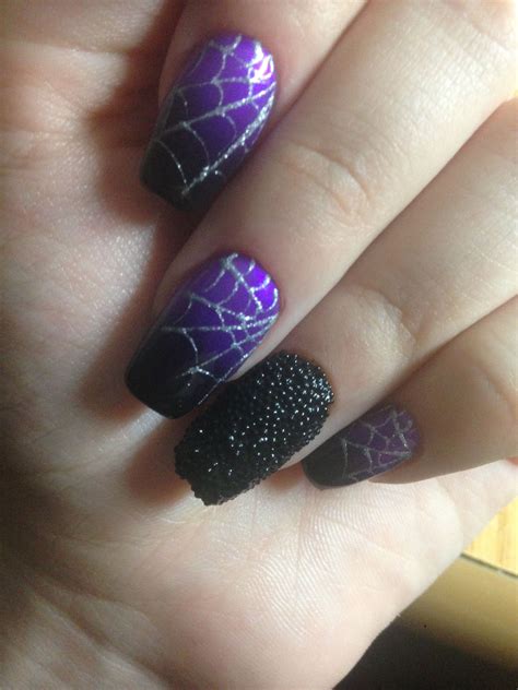 Pin by Elizabeth Dickerson Rojas on nail design | Black halloween nails ...