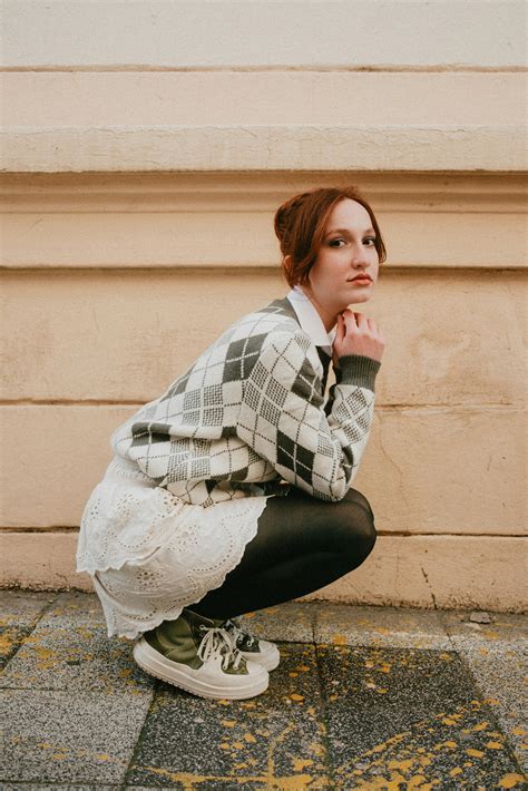 Bend+Over+In+Short+Skirt+Gif Photos, Download The BEST Free Bend+Over ...