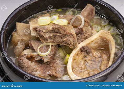 Beef Bone Marrow Soup or Seolleongtang in Hot Iron Pot, Beef Stock Bone ...