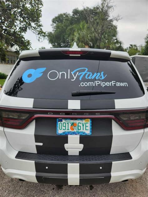 How an OnlyFans mom's ads got 9 kids expelled from Florida private Christian school : r ...