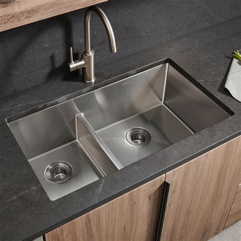 Ruvati 32-inch Undermount Kitchen Sink 30/70 Double Bowl 16 Gauge ...