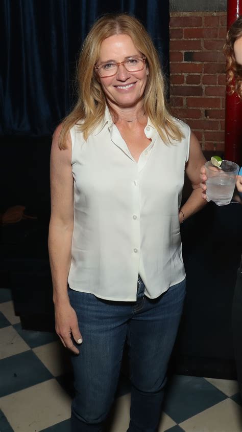 Elisabeth Shue, 59, is 'not afraid' of aging: I want to see myself as an 'old lady'