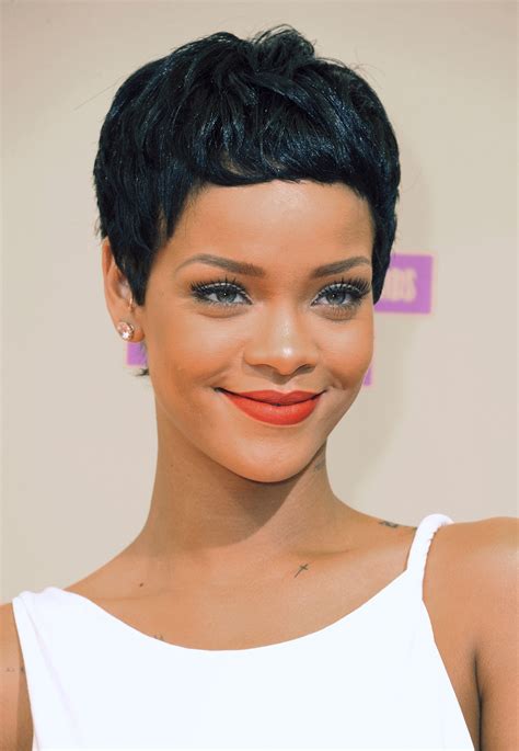 Rihanna Hairstyle 2021 Learn More About Our Beauty Looks: Rihanna,