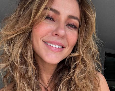 Paolla Oliveira se pronuncia após comparações em Vale Tudo