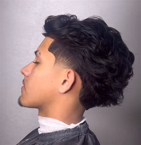 Pin by Roman Sanchez on Me | Short slicked back hair, Taper fade short ...