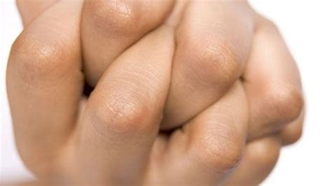 Is it bad to crack your knuckles? - BBC Future
