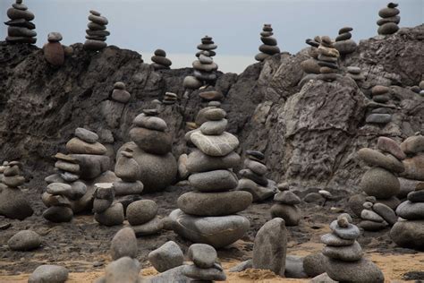ROCK STACKING | Rock, Cairns australia, Cairns