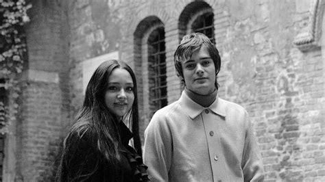 Romeo and Juliet stars sue over 1968 film's teen nude scene | US News | Sky News
