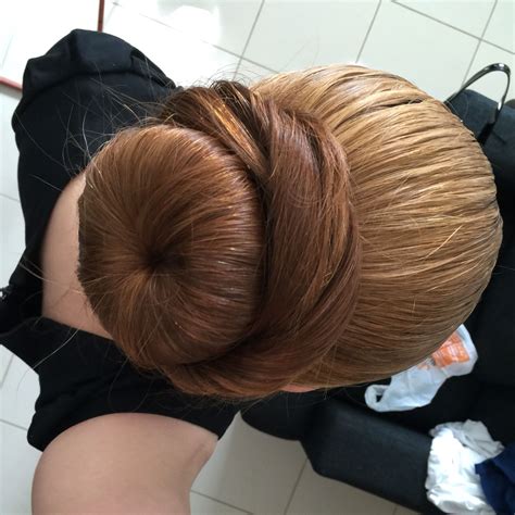 Donut bun #hairstyle #donutbun #classy #formal | Bun hairstyles, Bun ...