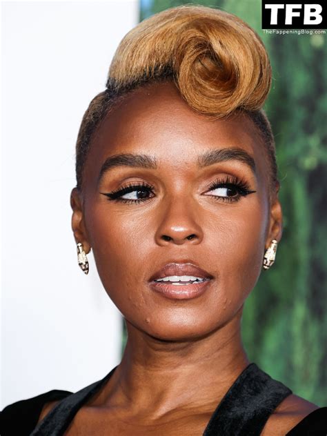 Janelle Monae Displays Her Sexy Tits at the “Glass Onion: A Knives Out ...