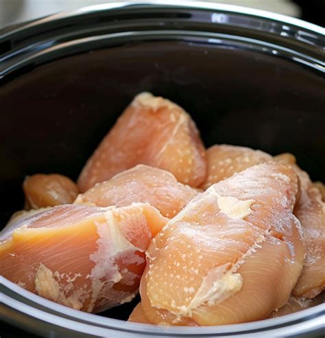Slow Cooker Chicken with Drizzle Sauce