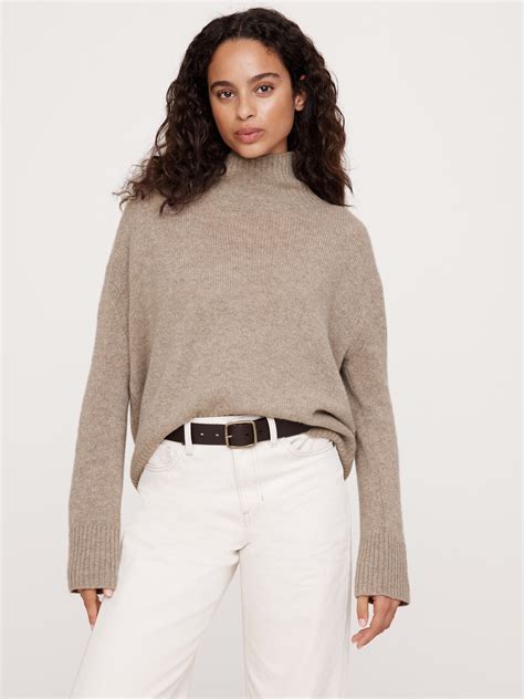 Oversized Cashmere Turtleneck Sweater | Banana Republic
