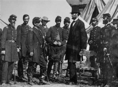 abraham-lincoln-at-antietam-during-civil-war - Union Military Leaders ...