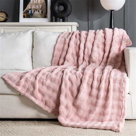 Amazon.com: Latepis Pink Faux Fur Throw Blanket for Couch Bubble Cute ...