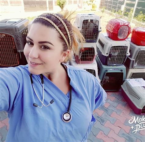 London Andrews | Scrolller