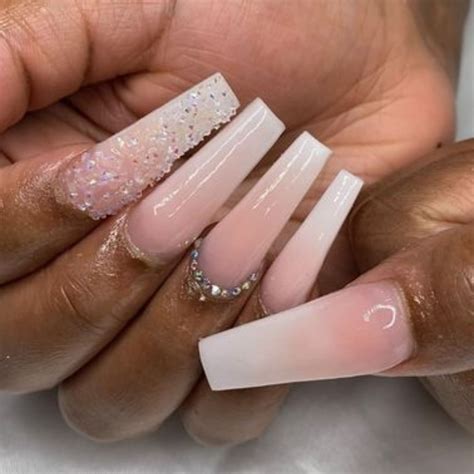 French Ombré Nails Are a Romantic Twist on the Classic Manicure — See ...