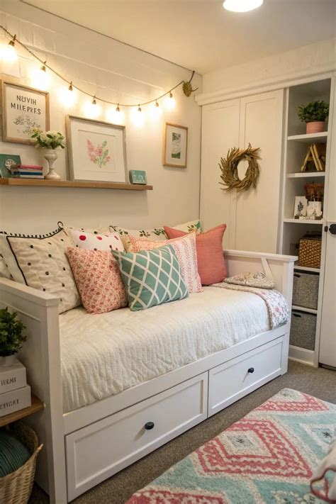 16+ Clever Ideas for Your Small Spare Room