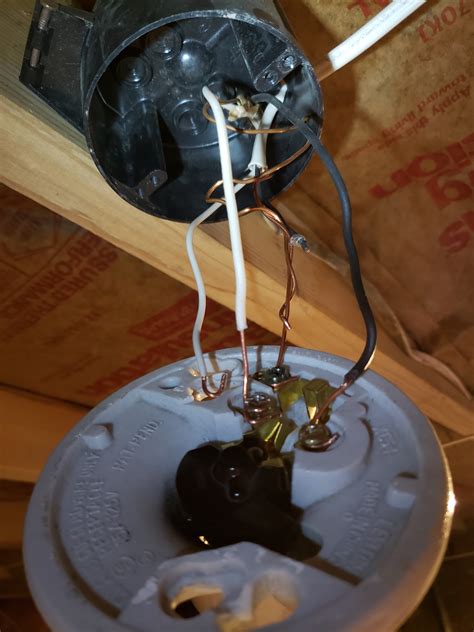 electrical - How to wire lighting fixture with two sets of hot, neutral ...