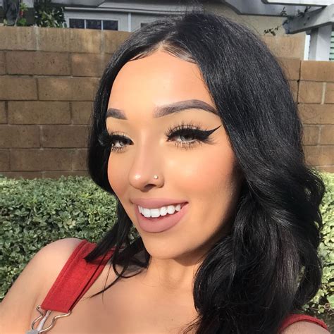 Kiara Marie | The Fashion Hero